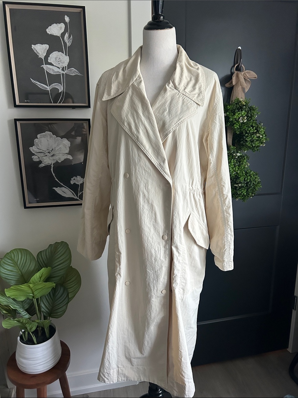 NWOT S baggy Athleta 💯 nylon Cream Double-Breasted Trench Coat
